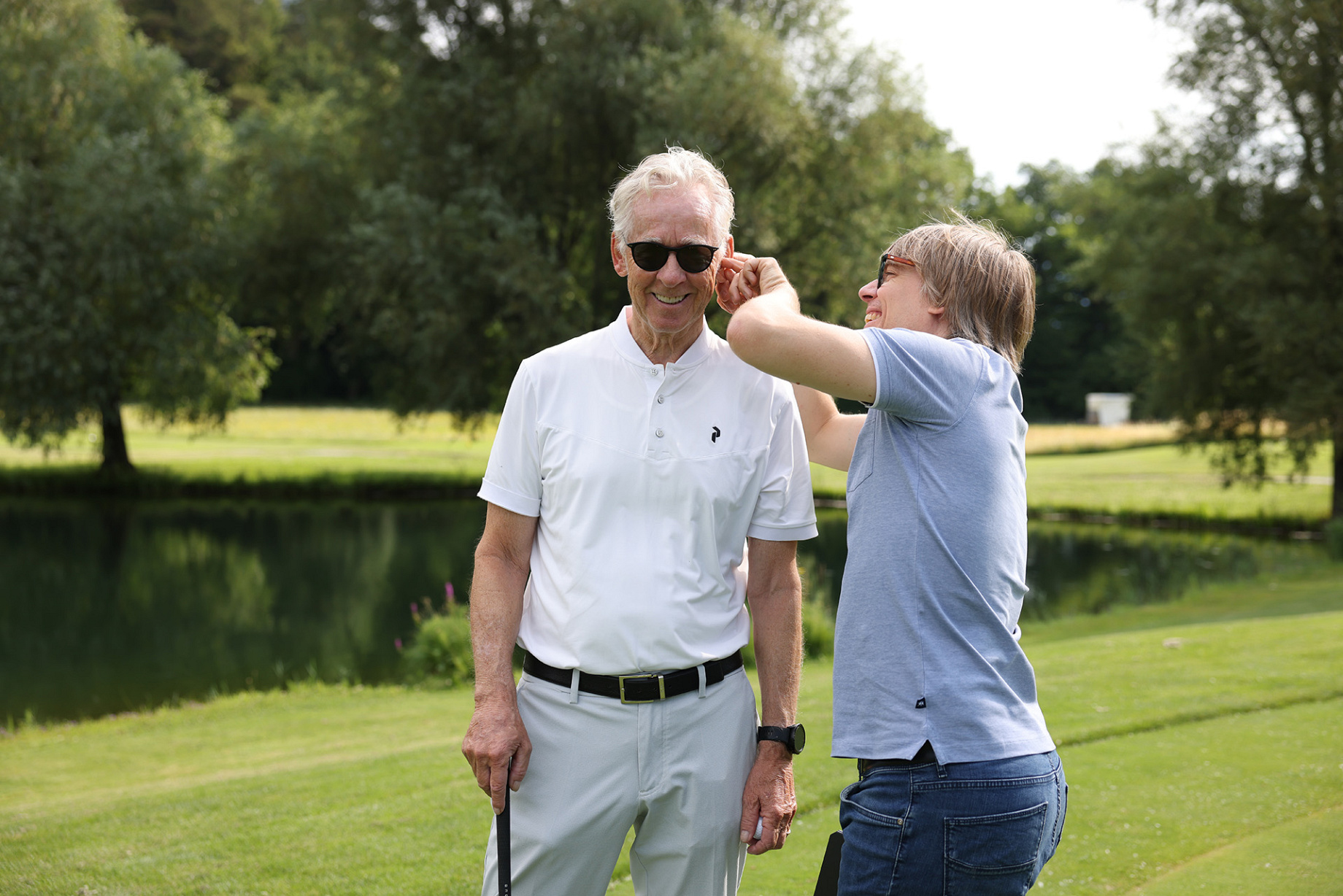 Jack Brunner beim Golfspielen Jack Brunner beim Golfspielen
